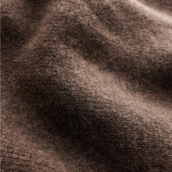 Quince - Mongolian Cashmere Structured Cardigan - price is firm - Picture 8 of 9